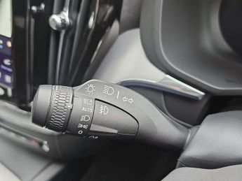 VOLVO XC60 2.0 T6 Recharge Phev R Design 5Dr Awd Auto