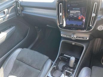 VOLVO XC40 1.5 T3 [163] R Design 5Dr Geartronic
