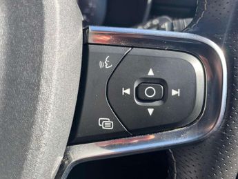 VOLVO XC40 1.5 T3 [163] R Design 5Dr Geartronic