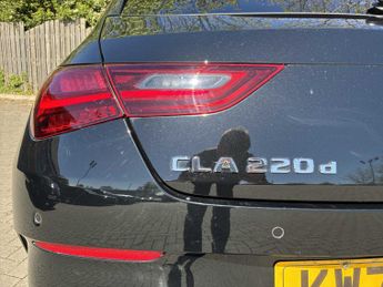 MERCEDES-BENZ CLA Cla 220D Amg Line Premium 5Dr Tip Auto