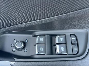 AUDI Q2 35 Tfsi S Line 5Dr S Tronic