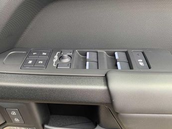 LAND ROVER DEFENDER 4.4 P635 Octa 110 5Dr Auto