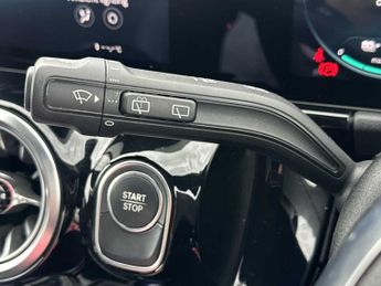 MERCEDES-BENZ EQA Eqa 250 140Kw Amg Line 66.5Kwh 5Dr Auto