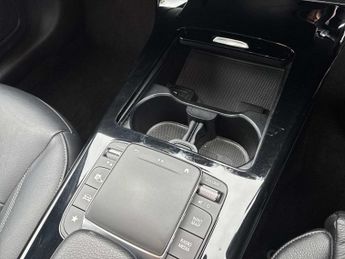 MERCEDES-BENZ CLA Cla 200 Amg Line Executive 5Dr Tip Auto