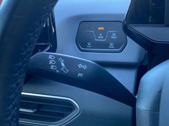 VOLKSWAGEN ID.3 Pro Performance 58Kwh Life Hatchback 5Dr Electric Auto (204 Ps)