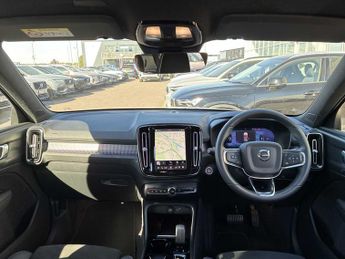 VOLVO XC40 2.0 B4P Plus Dark 5Dr Awd Auto