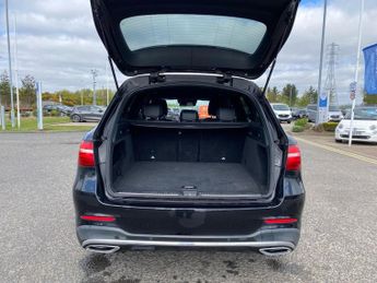 MERCEDES-BENZ GLC Glc 220D 4Matic Amg Line 5Dr 9G-Tronic