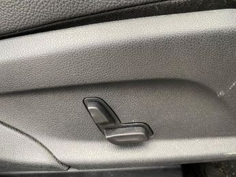 MERCEDES-BENZ GLC Glc 220D 4Matic Amg Line 5Dr 9G-Tronic