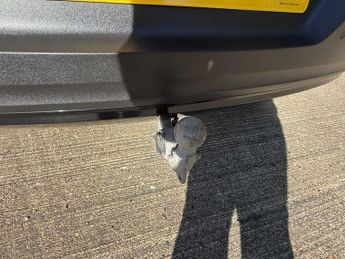 VOLVO XC40 1.5 T5 Recharge Phev R Design Pro 5Dr Auto