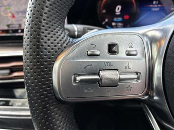 MERCEDES-BENZ EQC Eqc 400 300Kw Amg Line Premium 80Kwh 5Dr Auto