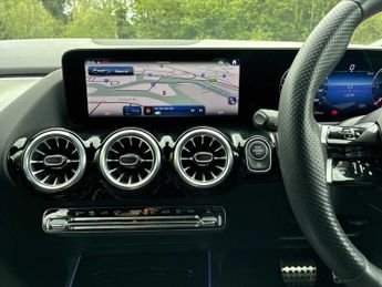 MERCEDES-BENZ GLA Gla 220D 4Matic Amg Line Premium Plus 5Dr Auto