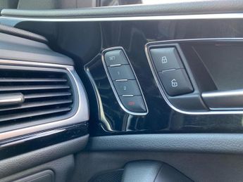 AUDI A6 2.0 Tdi Black Edition Estate 5Dr Diesel S Tronic Quattro Euro 6 