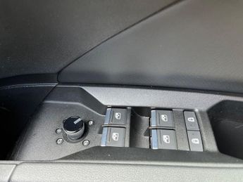 AUDI Q4 40 S Line Suv 5Dr Electric Auto 82Kwh (204 Ps)