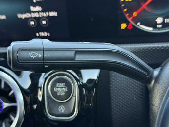 MERCEDES-BENZ CLA Cla 200 Amg Line Premium + Night Ed 4Dr Tip Auto