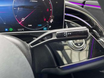 MERCEDES-BENZ E CLASS E220D Amg Line Premium 4Dr 9G-Tronic