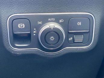 MERCEDES-BENZ EQA Eqa 250 140Kw Amg Line 66.5Kwh 5Dr Auto