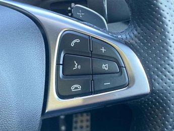 MERCEDES-BENZ GLC Glc 250 4Matic Amg Night Edition 5Dr 9G-Tronic