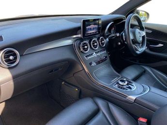 MERCEDES-BENZ GLC Glc 250 4Matic Amg Night Edition 5Dr 9G-Tronic
