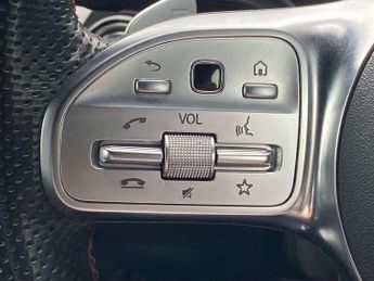 MERCEDES-BENZ CLA Cla 180 Amg Line Premium 4Dr Tip Auto