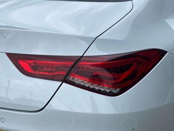 MERCEDES-BENZ CLA Cla 180 Amg Line Premium 4Dr Tip Auto