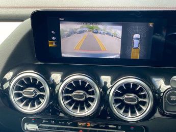 MERCEDES-BENZ EQA Eqa 250 140Kw Amg Line 66.5Kwh 5Dr Auto