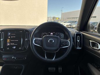 VOLVO XC40 1.5 T3 [163] R Design 5Dr Geartronic