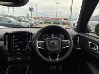 VOLVO XC40 1.5 T3 [163] R Design 5Dr Geartronic