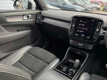 VOLVO XC40 1.5 T3 [163] R Design 5Dr Geartronic