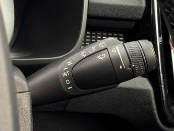 VOLVO XC40 1.5 T3 [163] R Design 5Dr Geartronic