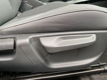 KIA NIRO 1.6 Gdi Hybrid 2 5Dr Dct