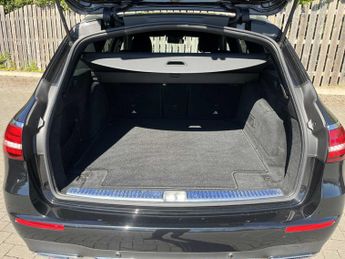 MERCEDES-BENZ E CLASS E200 Amg Line Edition 5Dr 9G-Tronic