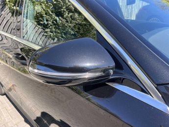 MERCEDES-BENZ E CLASS E200 Amg Line Edition 5Dr 9G-Tronic