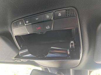 MERCEDES-BENZ E CLASS E200 Amg Line Edition 5Dr 9G-Tronic