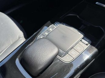 MERCEDES-BENZ CLA Cla 200 Amg Line Executive 5Dr Tip Auto