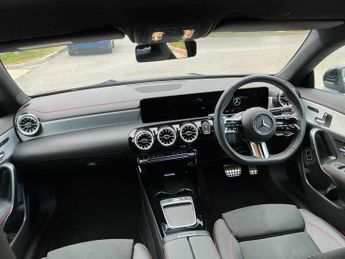 MERCEDES-BENZ CLA Cla 220D Amg Line Premium 5Dr Tip Auto
