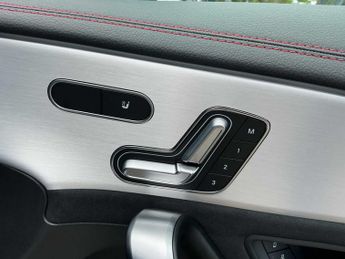 MERCEDES-BENZ CLA Cla 220D Amg Line Premium 5Dr Tip Auto