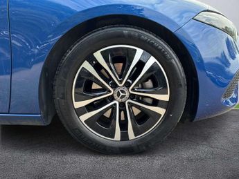 MERCEDES-BENZ A CLASS A200 Sport Executive 4Dr Auto