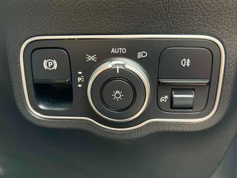 MERCEDES-BENZ EQA Eqa 250 140Kw Amg Line 66.5Kwh 5Dr Auto
