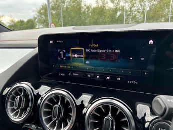 MERCEDES-BENZ EQA Eqa 250 140Kw Amg Line 66.5Kwh 5Dr Auto