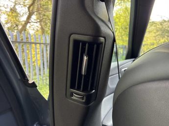 VOLVO XC60 2.0 B4P Plus Dark 5Dr Geartronic