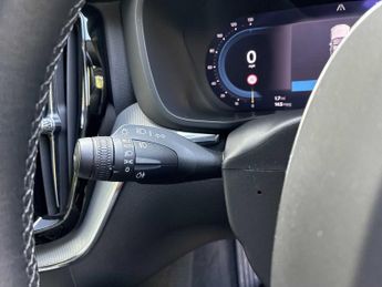 VOLVO XC60 2.0 B4P Plus Dark 5Dr Geartronic