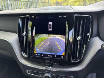 VOLVO XC60 2.0 B4P Plus Dark 5Dr Geartronic