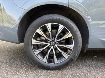 VOLVO XC60 2.0 B4P Plus Dark 5Dr Geartronic