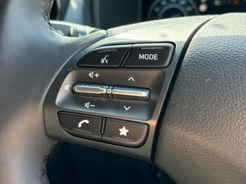 HYUNDAI KONA 1.6 H-Gdi Premium Suv 5Dr Petrol Hybrid Dct Euro 6 (S/S) (141 Ps