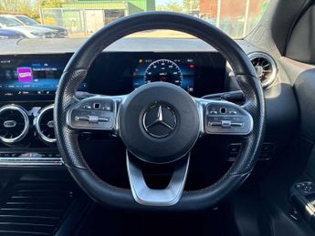 MERCEDES-BENZ GLA Gla 200D Amg Line Executive 5Dr Auto
