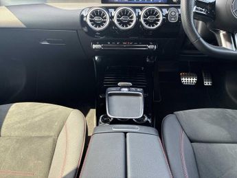 MERCEDES-BENZ CLA Cla 180 Amg Line Executive 4Dr Tip Auto