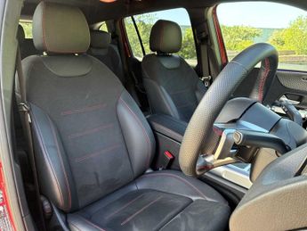 MERCEDES-BENZ EQB Eqb 250+ 140Kw Urban Edition 70.5Kwh 5Dr Auto
