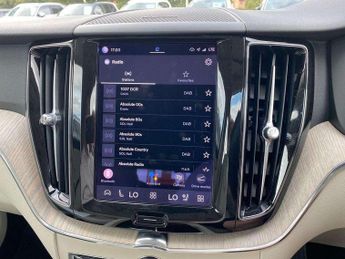 VOLVO XC60 2.0 B4P Plus Dark 5Dr Geartronic