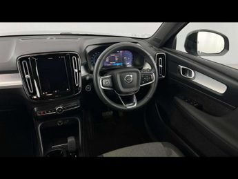 VOLVO XC40 2.0 B3P Core 5Dr Auto
