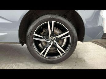 VOLVO XC60 2.0 B4D R Design 5Dr Awd Geartronic